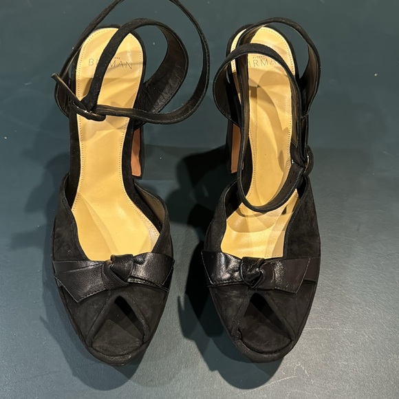 Alexandre Birman Clarita Curve Suede Platform Sandals - Picture 3 of 7